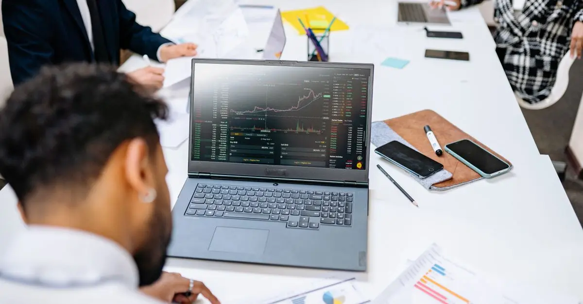 Cómo Elegir la Mejor Herramienta de Marketing Digital para Tu Negocio